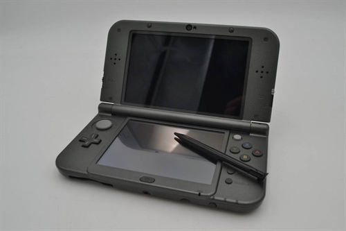 New Nintendo 3DS XL - Metallic Black - Konsol - SNR QEH109905046 (B Grade) (Genbrug)